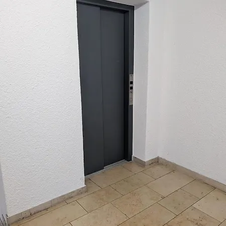 Mit Balkon - 10 Minuten Bis Nach Stuttgart バイブリンゲン